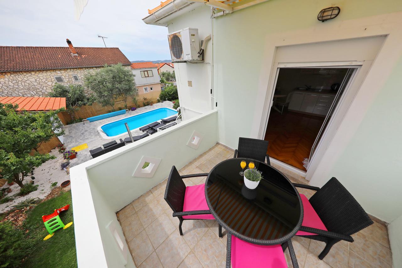 Apartments Mia بيبينيا المظهر الخارجي الصورة